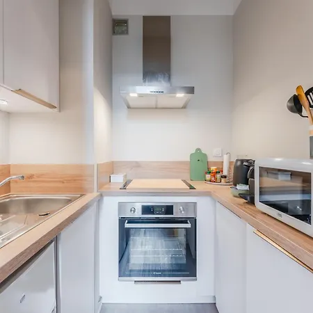 Ophelia - En Centre De نانت